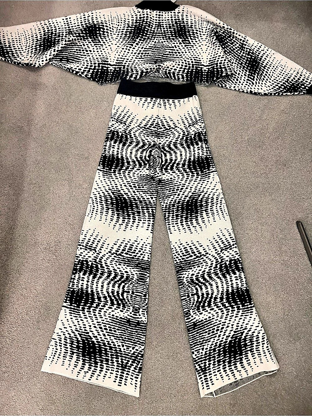 Akira Abstract Wide-Leg Set in Black & White Size Medium NWT - Picture 9 of 9